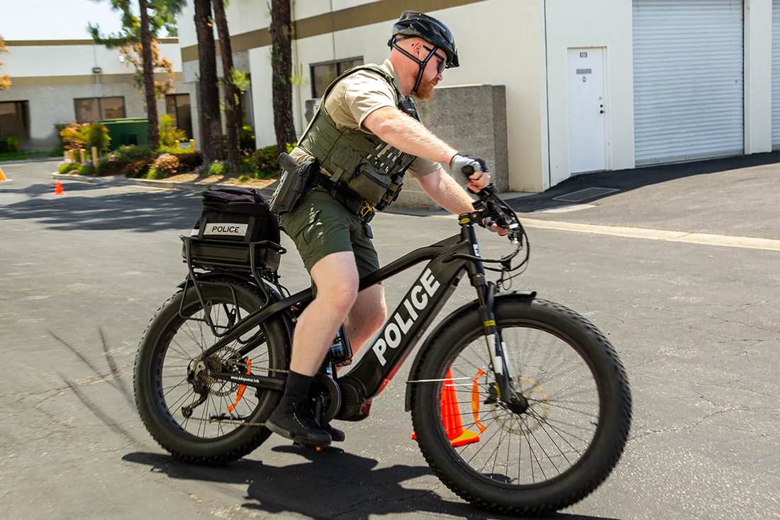 A police officer performing a reversal maneuver on the ATR 528 Police eBike